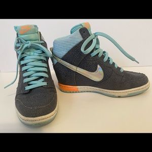 Nike wedge snakeskin sparkle women’s sneakers